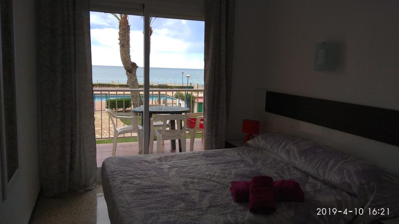 Apartamento Primera Linea De Mar Дения Екстериор снимка