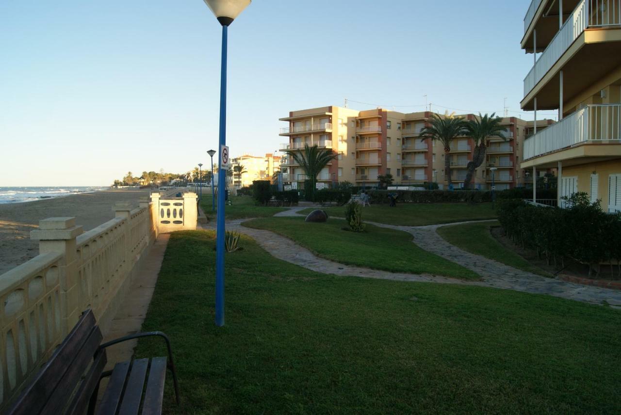Apartamento Primera Linea De Mar Дения Екстериор снимка