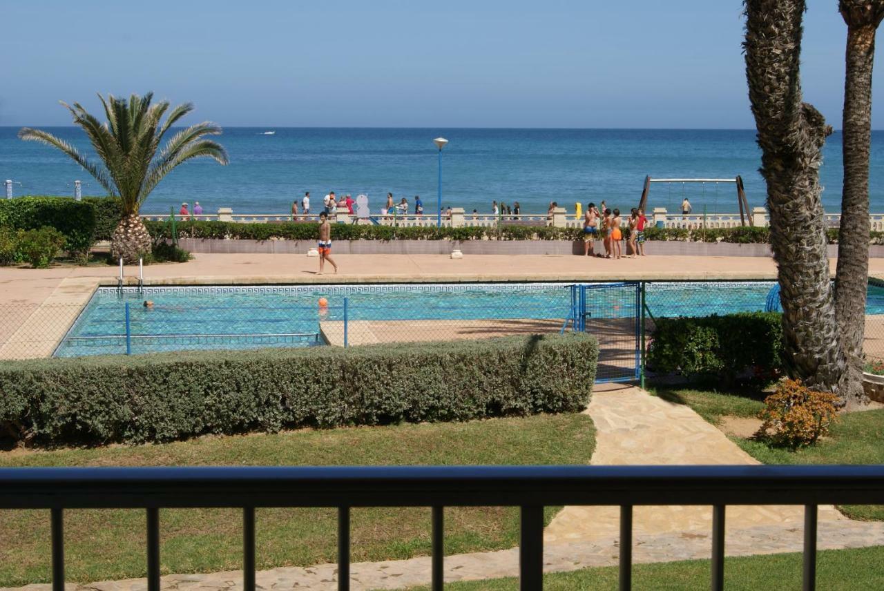 Apartamento Primera Linea De Mar Дения Екстериор снимка